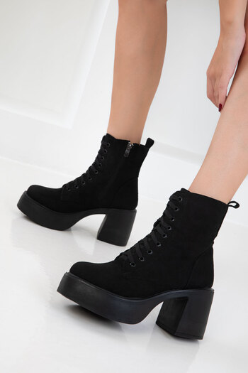 SOHO Černé semišové dámské boty - 19985 Model Bootie