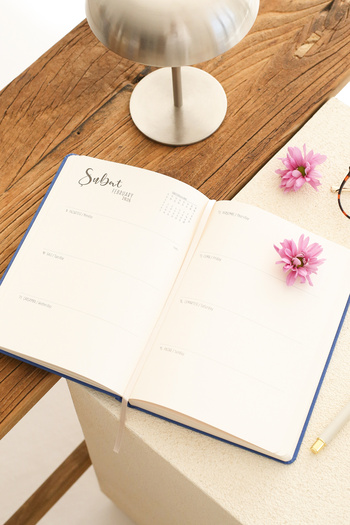 Matt Notebook 2026 Year A5 Linen Weekly Planner 15X21 cm - 12 Months Lilac