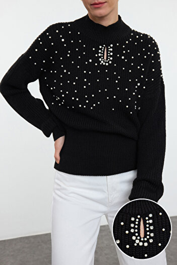 Trendyol Collection Pulover negru din tricotaje cu perle și detalii din piatră - TEDAW25KZ00013