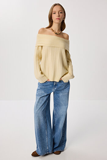 Happiness İstanbul Women's Latte Madonna Collar Knitwear Sweater Pf00049