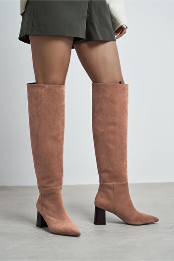 NİŞANTAŞI SHOES Γυναικείες μπότες με τακούνι Berny Taba Suede με μυτερή μύτη