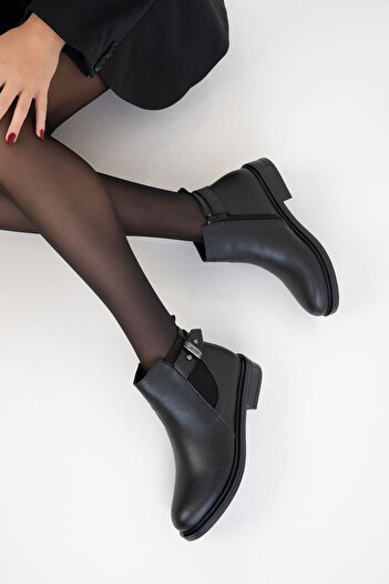 SOHO Black Women's Boots & Booties 20927