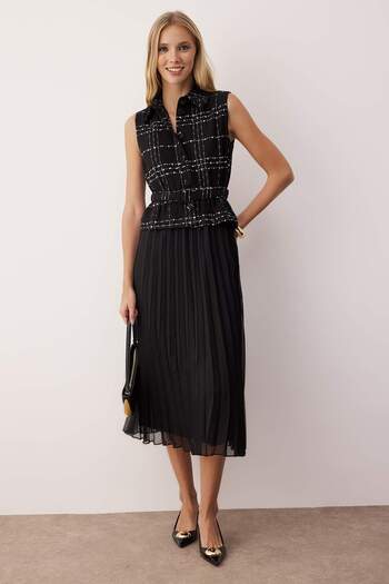 Trendyol Collection Black Belted Pleated Detail Midi Woven Dress Twoaw26El00117