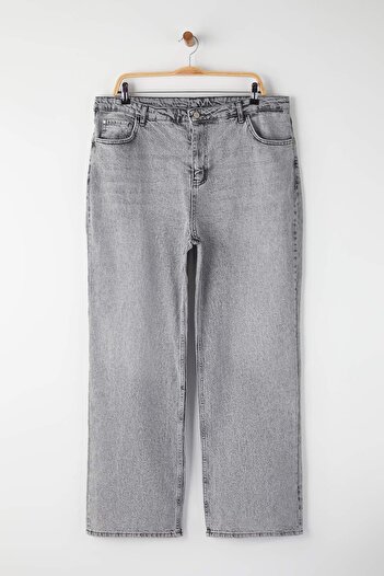 Trendyol Curve Graue High Waist Wide Leg Jeans in Übergröße TBBAW23CJ00020