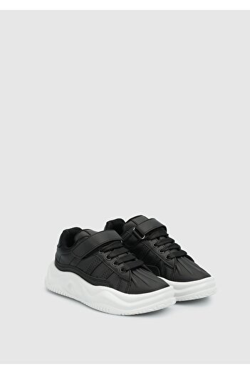 Kiddo Black sneaker