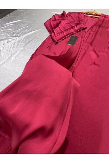 Juwana Flared Sleeves Silky Burgundy Satin Long Bridal Robe Kimono