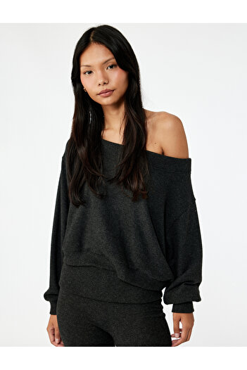 Koton Viscose Blended Comfortable Fit Long Sleeve Crop Off-The-Shoulder T-Shirt