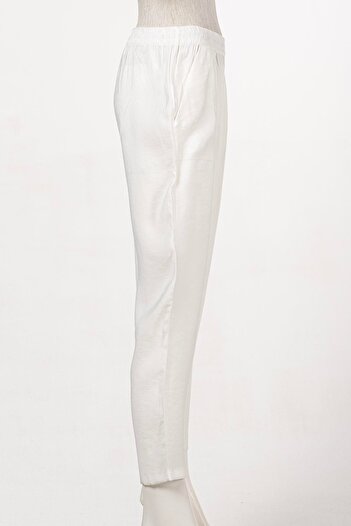 Invee Tensi Carrot Pants White