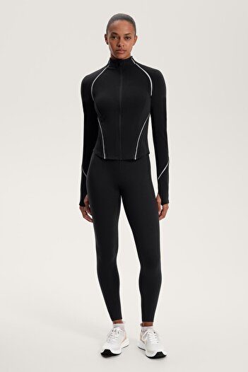 Oysho Light warm reflective technical jacket