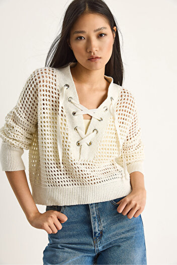 Bianco Lucci Women's Lace-Up Collar Openwork Knitwear Sweater 20251014