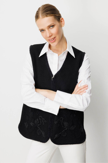 Desen Women's V-Neck Wool Vest with Leaf Flowers on the Front