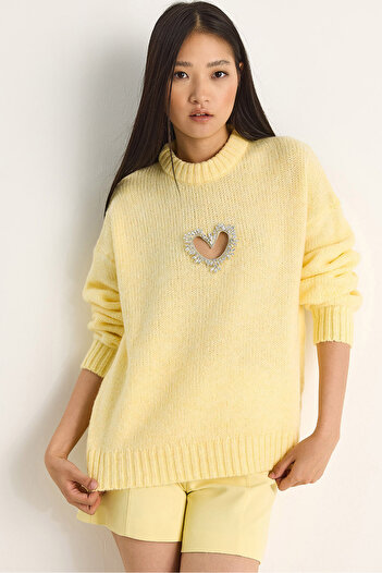 Bianco Lucci Women's Heart Detailed Stone Embroidered Knitwear Sweater 60261249