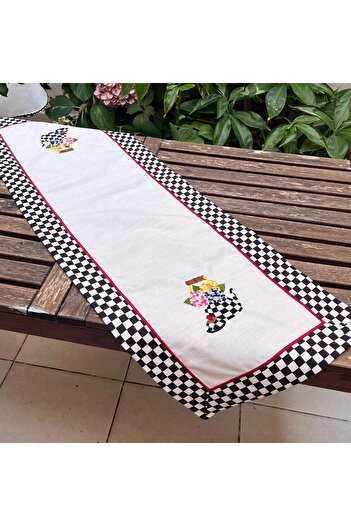 Çengelli İğne Runner- Ortanca Embroidered Checkerboard Patterned