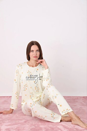 Pijamoni Women's Milan Fabric Crew Neck Light Yellow Pajama Set - 7600