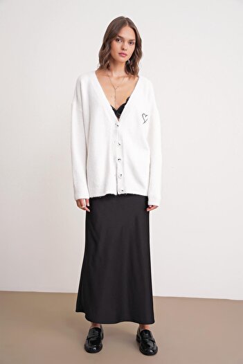 Mixray 6953 women's oversize heart embroidered cardigan bone