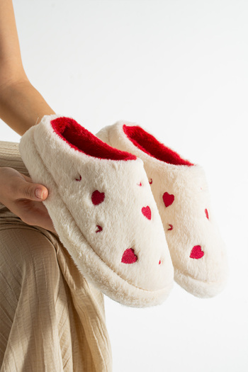 FootFrenzy Women's Plush Heart Slippers Guest Slippers Bundle Slippers