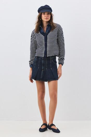 Trendiz Women's V-Neck Thin Striped Knitwear Cardigan Navy Blue 6948