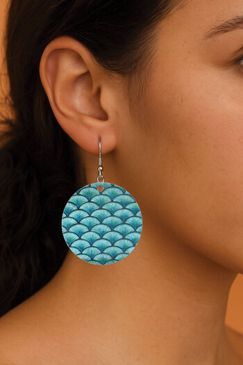 Cekuonline Women's Earrings Patterned Stylist Hooked 3.5X5Cm Round Transparent Earrings Fishscale 468