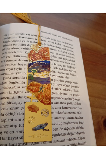 KAVİTİCARET Artistic Painting Themed Metal Bookmark