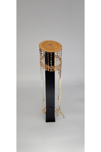 Generic Sheikha's head, 21-karat gold alternative