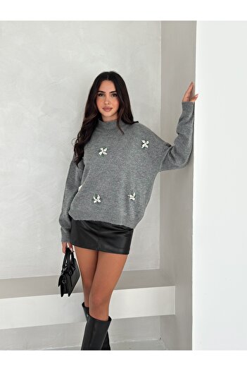 Brantu Elegant Women's Knit Sweater with Stone Flower Detail