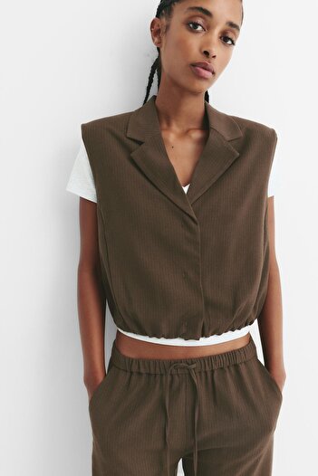 Pull & Bear Balloon hem waistcoat