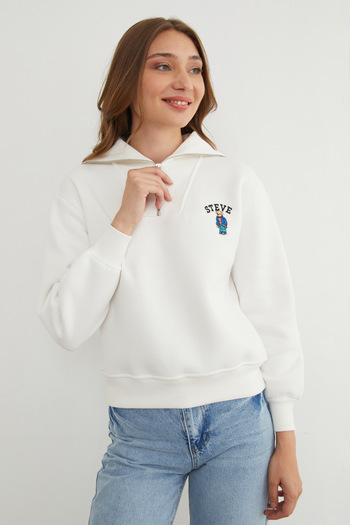 Fulla Moda 3 Thread Teddy Bear Embroidered Half-Zip Sweatshirt