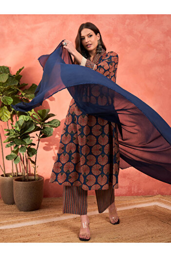 Sassafras By Styli Navy Geometric Print Kurta with Pencil Pants and Dupatta Set