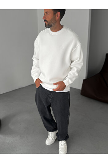 BYBASICMAN Beyaz Kalp Nakışlı Basic Oversize Sweatshirt TW-7080