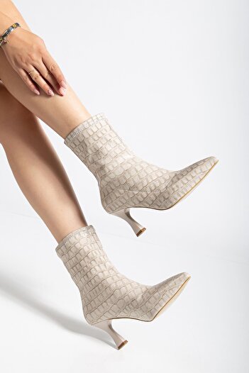Hayalimdeki Ayakkabı Women's Beige Crocodile High-Top Mid-Heel Boots