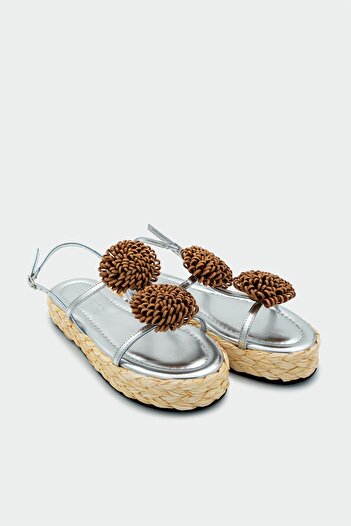 LamintaGlobal Coky Silver Floral Detailed Straw Women's Sandals