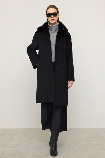 Olcay Detachable Fur Low Sleeve Plus Size Coat Black 3089