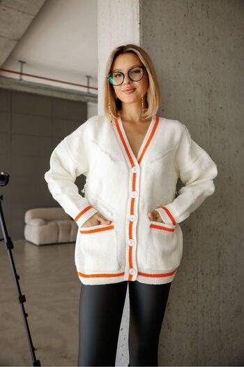 EsSo butik Ecru V-Neck Stripe Detailed Pocketed Buttoned Standard Size Oversize Knitwear Cardigan