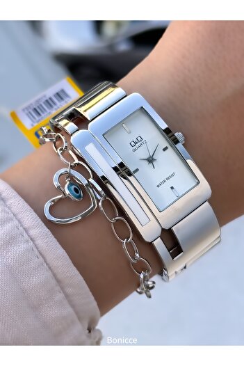 Q&Q Women's Wristwatch Silver Color Rectangle Steel Band Rectangular Case Vintage