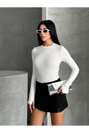FERZOLAİO Crew Neck Finger-Loop White Blouse