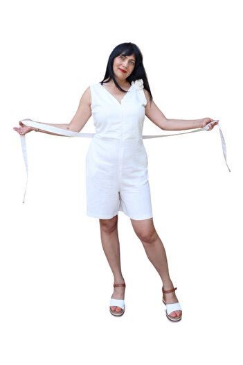 AD Fashion White linen short jumpsuit with drawstring#54371 - 44 EU