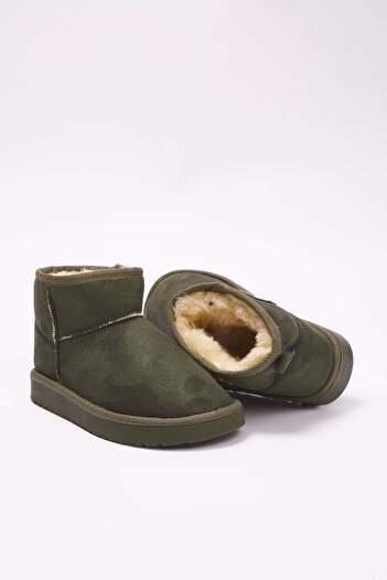 TRENDYOL SHOES Khaki Fur Inside Round Toe Flat Flatform Heeled Women's Bootstakaw26Bo00001