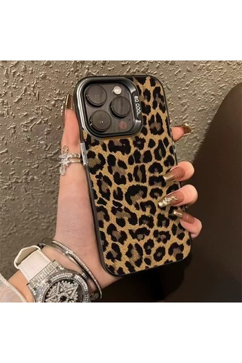 OSG iPhone 16 Pro Max Compatible Leopard Patterned Shock Protective Non-Yellowing Luxury Design Phone Case
