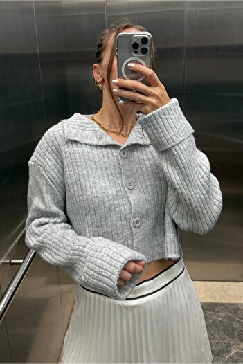 Noi Belis Basic Crop Yumuşak Dokulu Dik Yaka Triko Hırka AW25HI0004