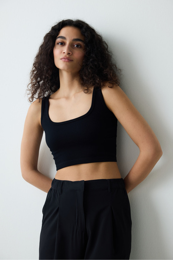 Penti Seamless Square Neck Black Crop Top
