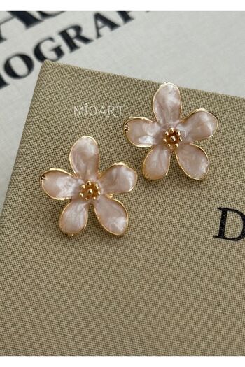 MioArt Mineli Women's Flower Model Earrings
