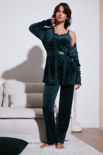 Lela Regular Fit Lace Soft Textured Velvet Pajama Set with Dressing Gown PAJAMA SET 6095545