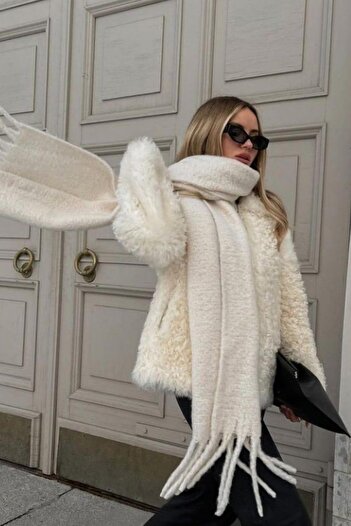 Goldmine Unisex Puffy Lightweight Scarf Ecru