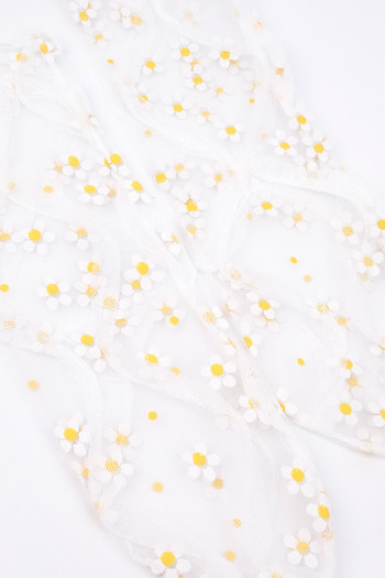 Le Mabelle White Daisy Patterned Girl's Tulle Socks