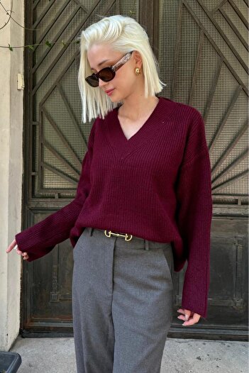 Madmext Burgundy V-Neck Knitwear Women's Sweater Mg2501