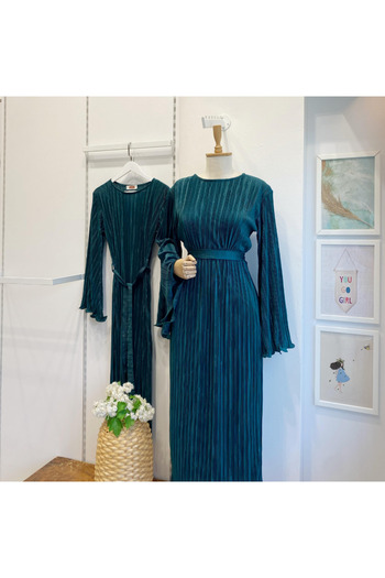 Faya Boutique Σμαραγδένιο πράσινο πλισέ φόρεμα με μολύβι
