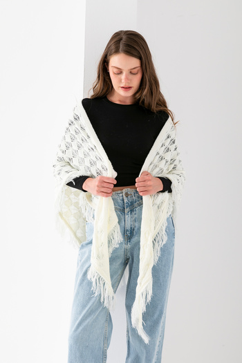 Wega Moda Γυναικείο τριγωνικό σάλι με διάτρητες φούντες - Μαλακό και κομψό μαντήλι ώμου με υφή |   Εμφάνιση χειροποίητης πλέξης