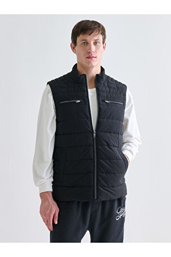LC Waikiki Sparkling Choices from Shining Store |   Standard Mold Stand-Up Collar Men's Puffer Vest