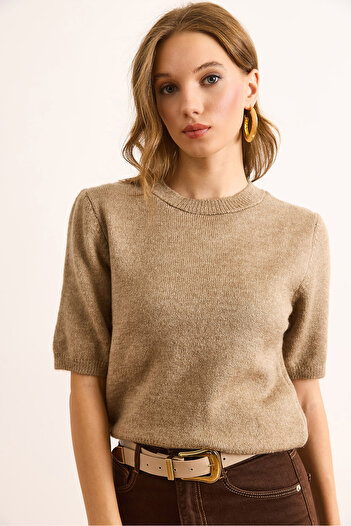 Olalook Women's Mink Soft Textured Basic Crop Knit Sweater Kzk-19000990