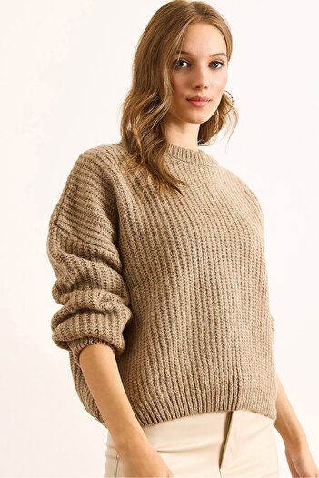 Olalook Women's Mink Crew Neck Soft Textured Basic Knitwear Sweater Kzk-19000987
